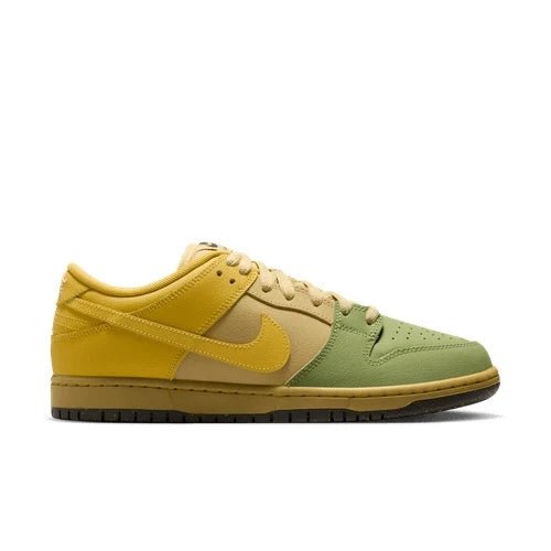 Nike SB Dunk Low Pro WC - Saffron Quartz/Saffron Quartz-Pear - Switch Skate & Snow