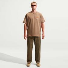 Nike SB Som Tum T-Shirt - Dark Driftwood - Switch Skate & Snow