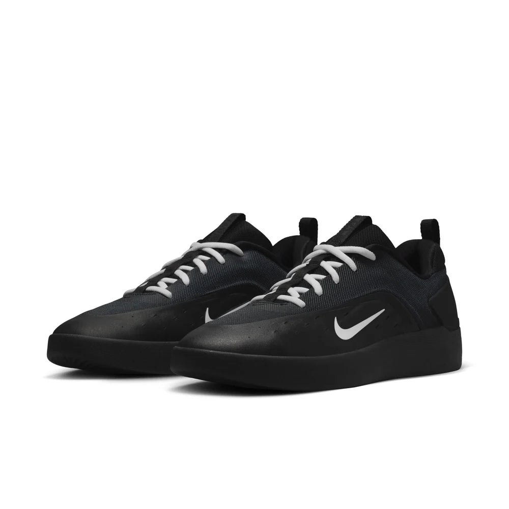 Nike SB Zoom Nyjah 4 - Black/White - Black - White - Switch Skate & Snow