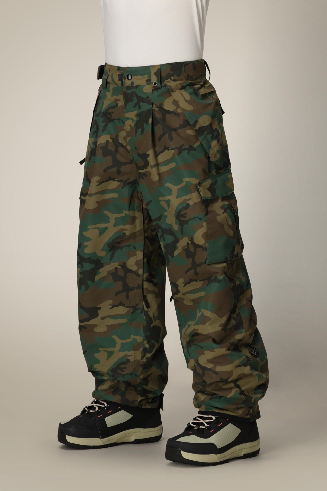 686 Essox Cargo Pants 2026 – Camo | Switch Skate & Snow