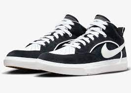 Nike black and white sb 2025