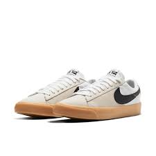 Nike SB Zoom Blazer Low Pro GT Shoes -White/Black-White