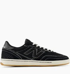 New Balance Numeric 440 V2 Shoes - Black/White - Gum - Switch Skate & Snow