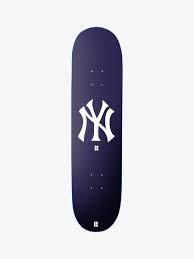 Plan B Yankees Deck - 8.25 - Switch Skate & Snow